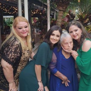 Meet your Posher, Ivette